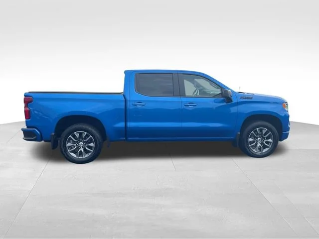 Used 2026 Riptide Blue Metallic Chevrolet RST image 7