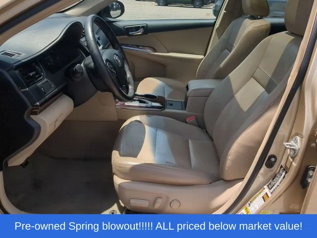 Used 2012 Beige Toyota XLE image 23
