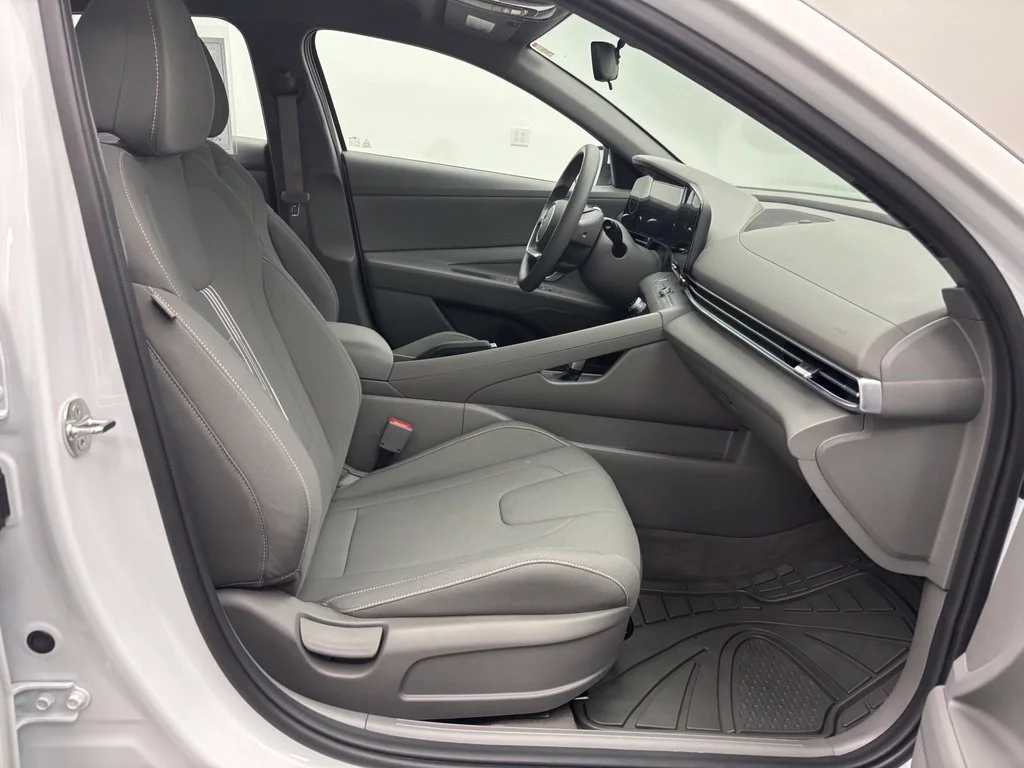 Certified Used 2024 White Hyundai SEL image 31