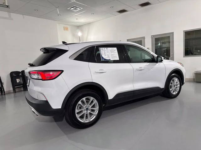 Used 2021 White Ford SE image 11