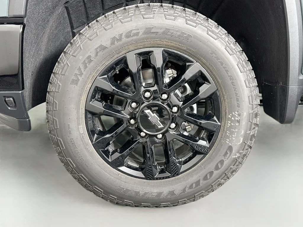 New 2026 Gray Chevrolet LT image 29