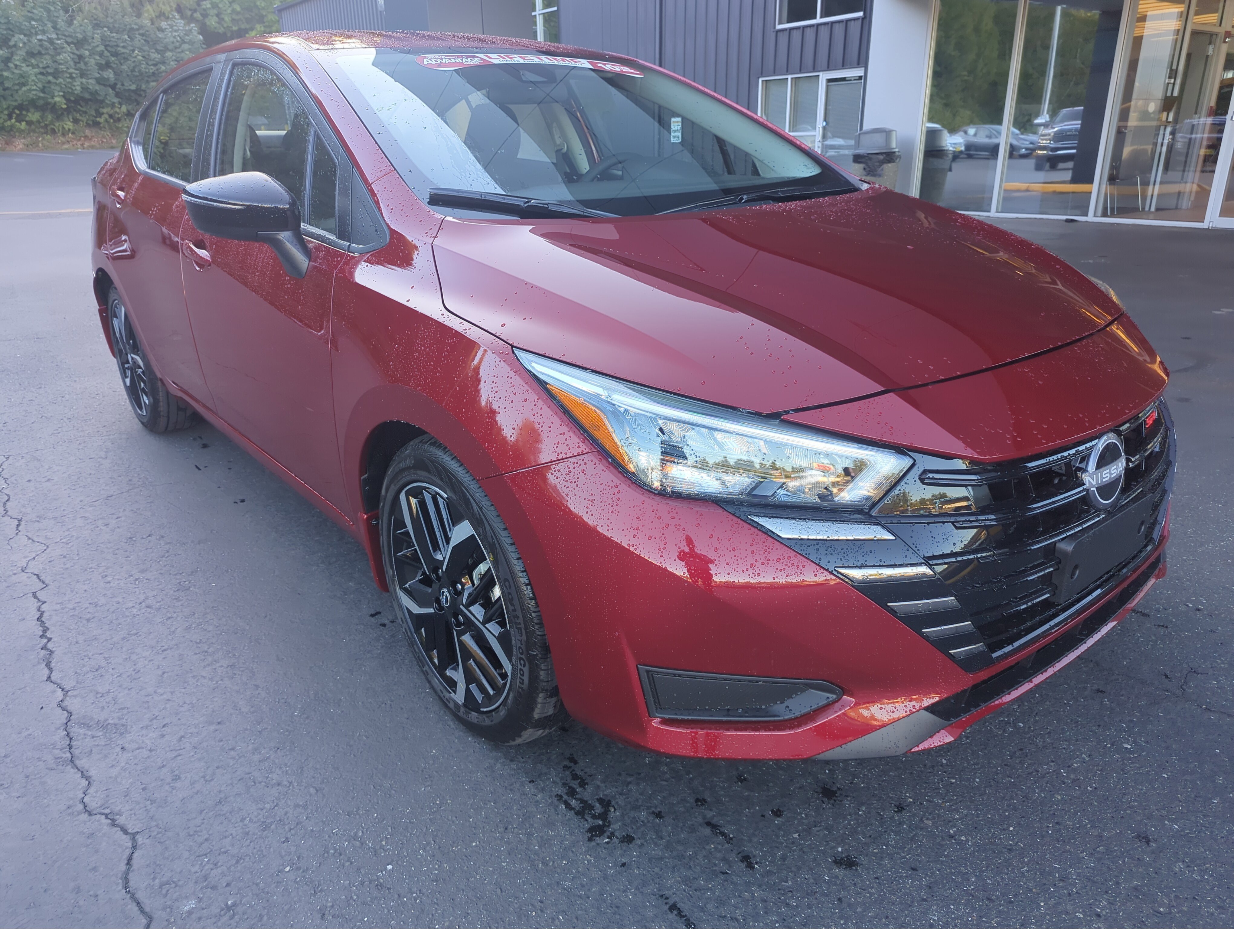 2025 Nissan Versa Sedan SR - Photo 7