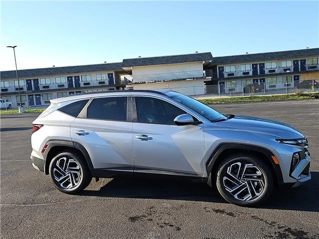 New 2026 Shimmering Silver Hyundai SEL image 5