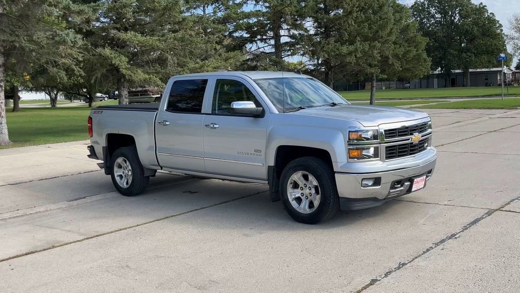Used 2014 Chevrolet Silverado 1500 LT with VIN 3GCUKREC5EG281198 for sale in Oslo, MN