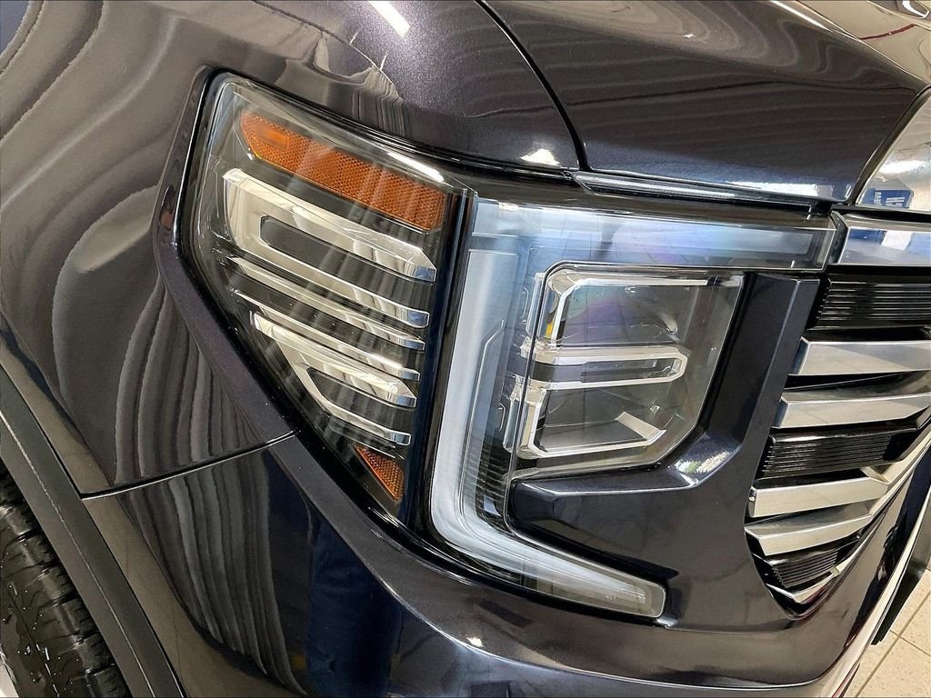 Used 2023 Silver GMC SLT image 33