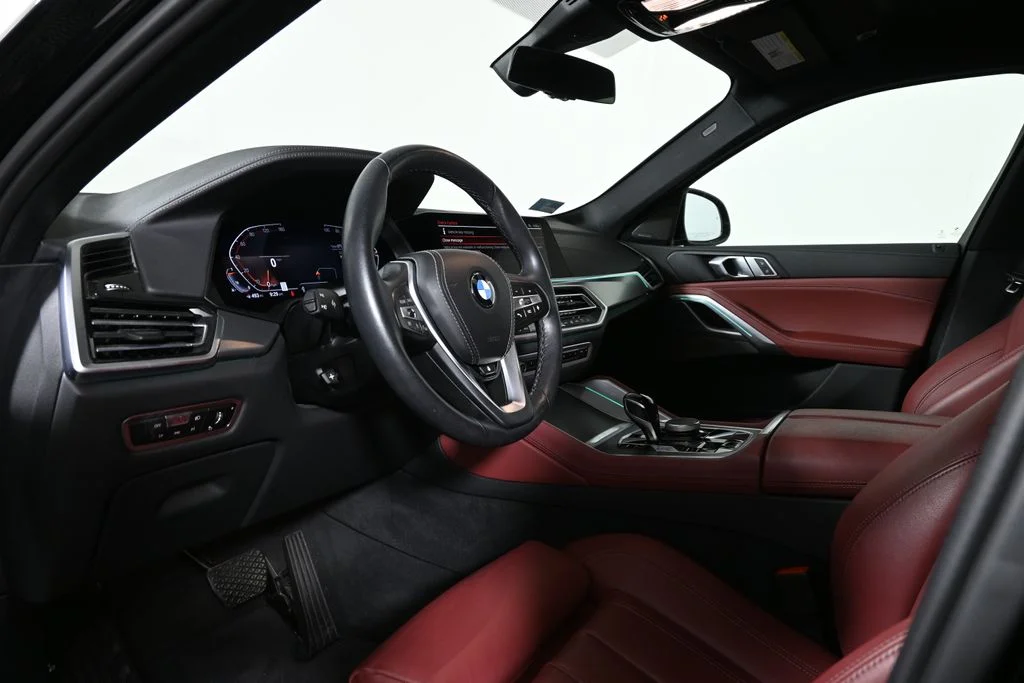 Used 2022 Black BMW xDrive40i image 4