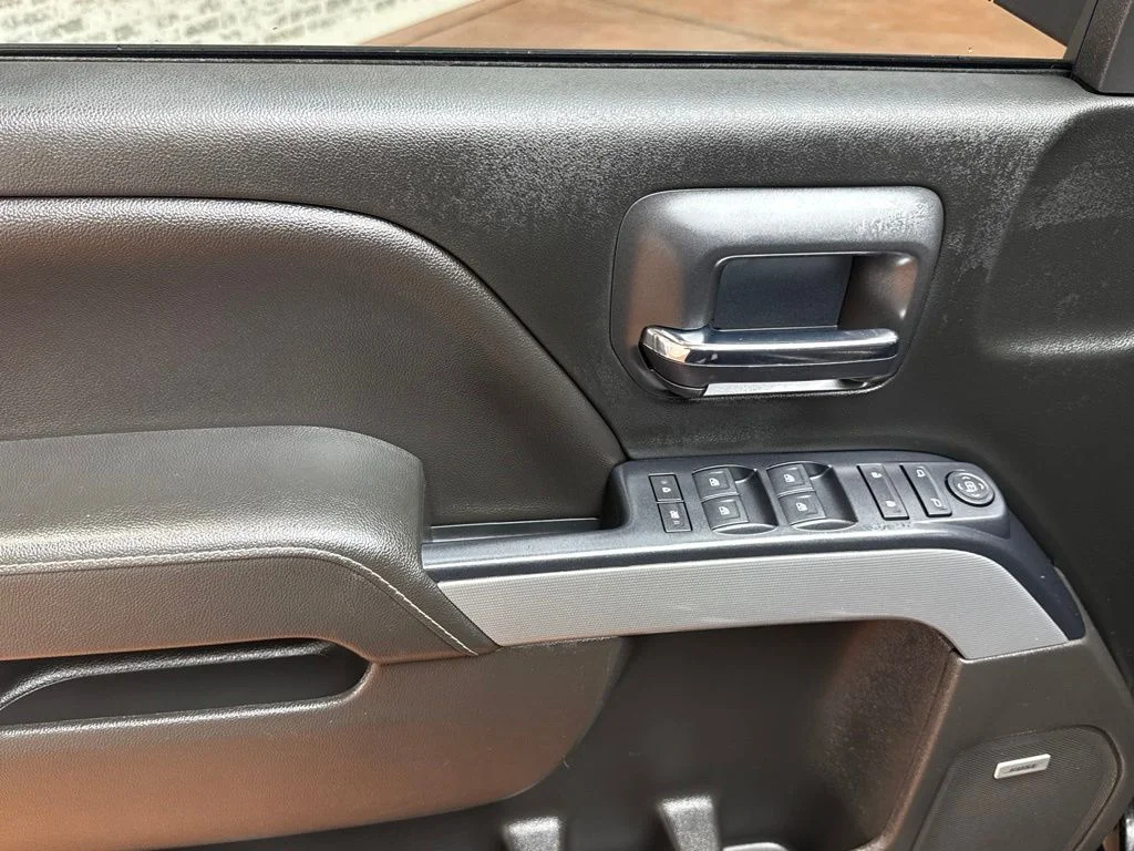 Used 2018 Black Chevrolet LT image 21