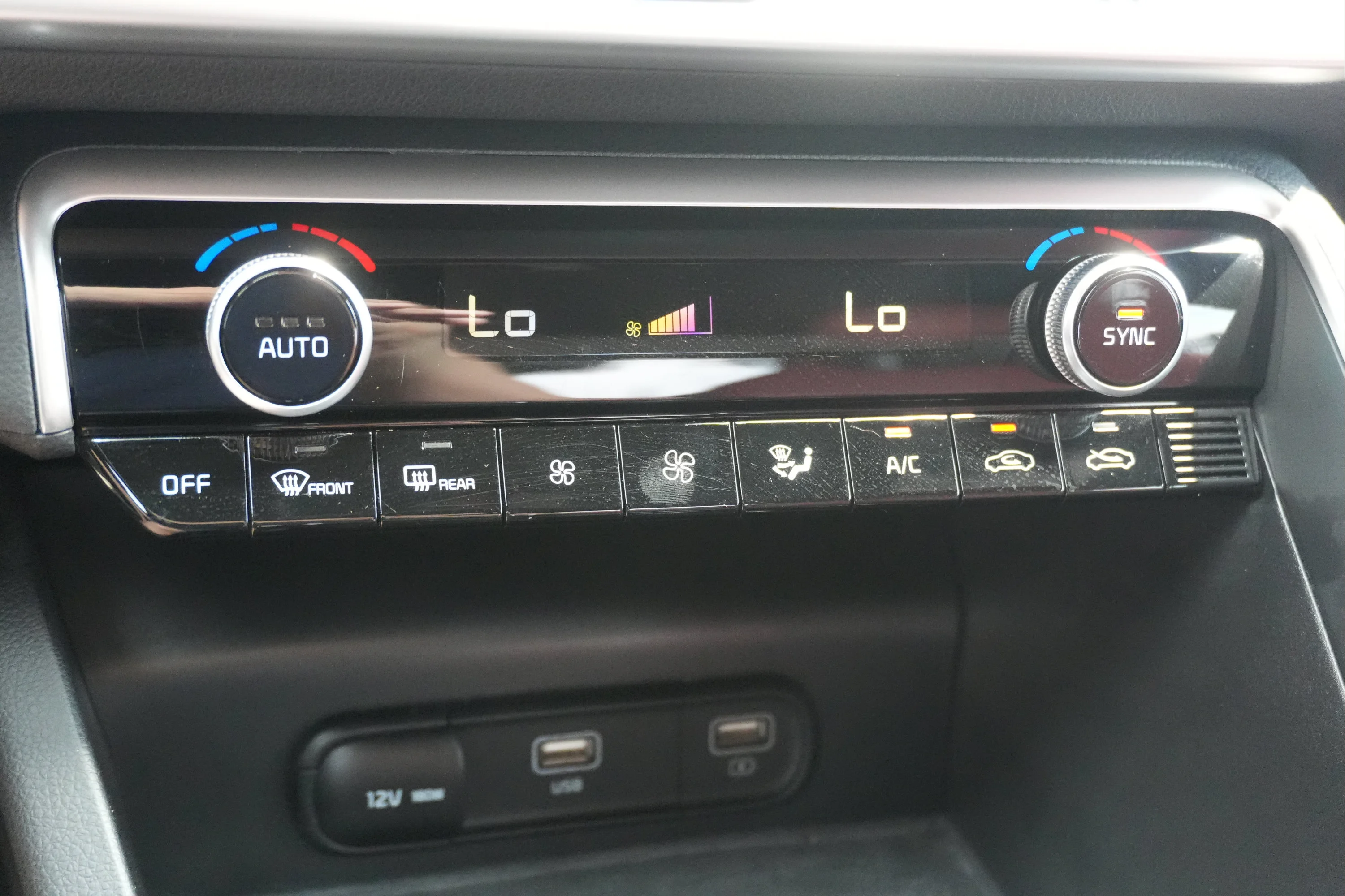 Used 2023 Wolf Gray Kia GT-Line image 29