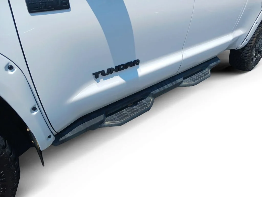 Used 2021 White Toyota SR5 image 17
