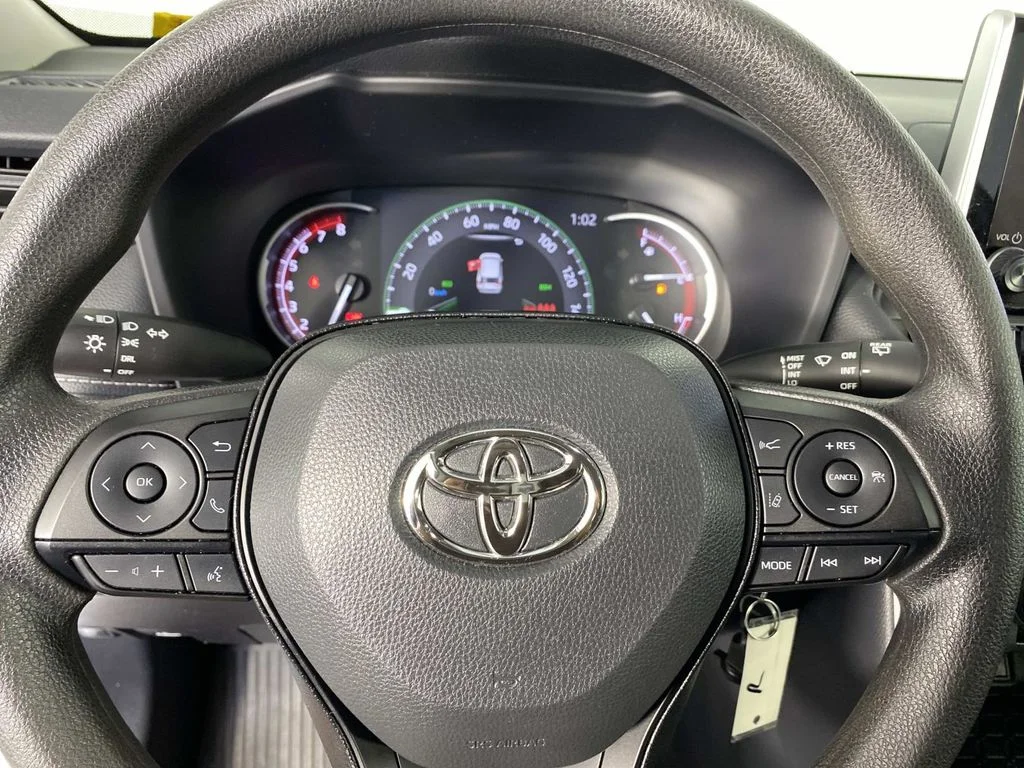 Used 2025 Silver Sky Metallic Toyota LE image 14