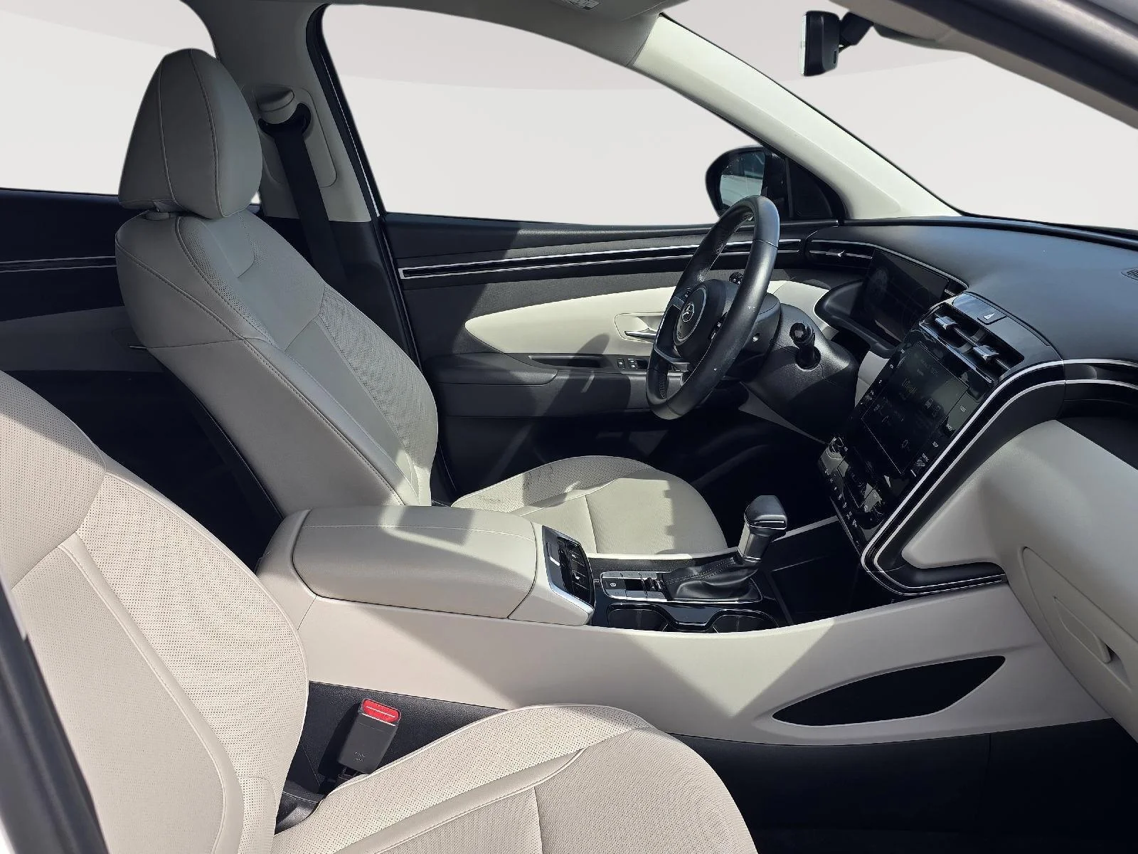 Used 2023 White Hyundai SEL image 25