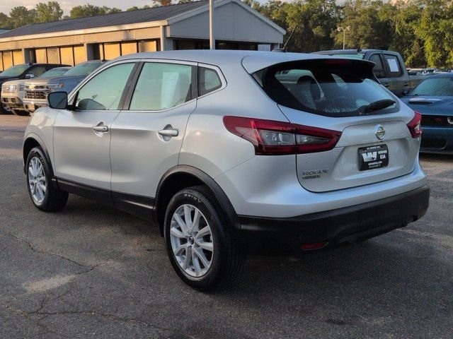 Used 2021 Silver Nissan S image 7