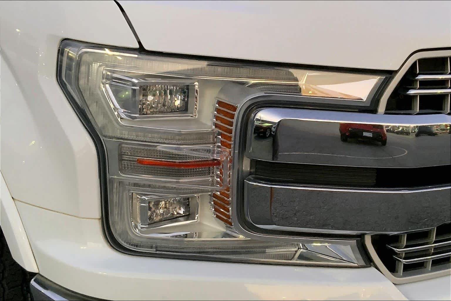 Used 2019 Oxford White Ford LARIAT image 23