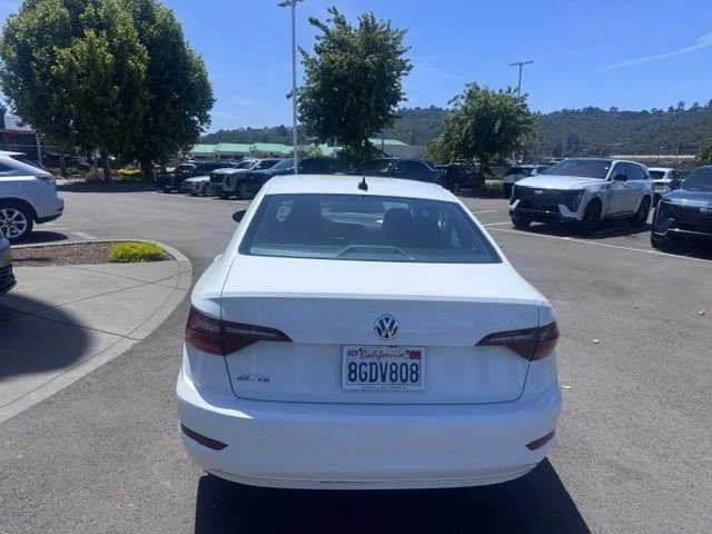 Used 2019 White Volkswagen SEL image 7