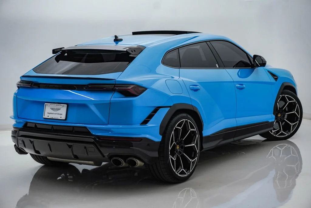 Used 2024 Blu Cepheus Metallic Lamborghini Performante image 12