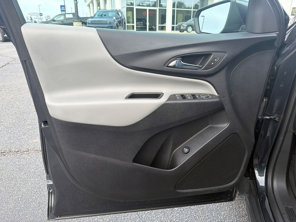 2022 Chevrolet Equinox LT - Photo 10