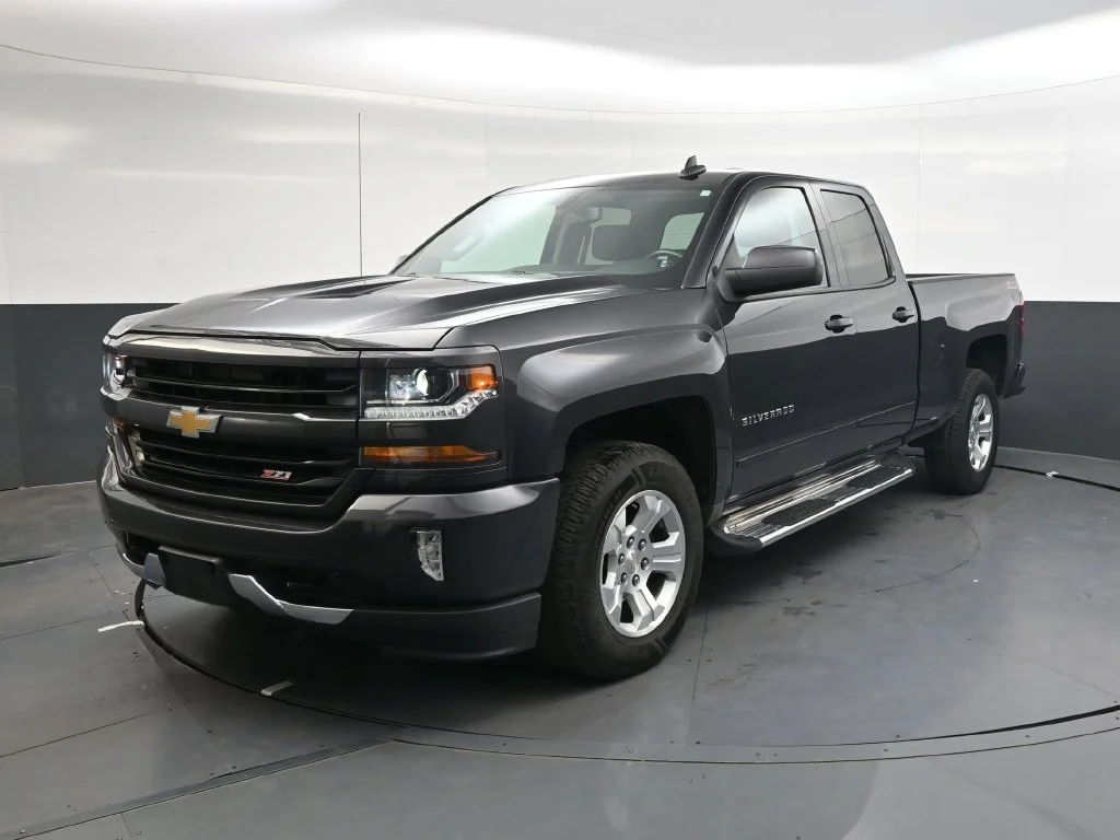 Used 2016 Tungsten Metallic Chevrolet LT image 8