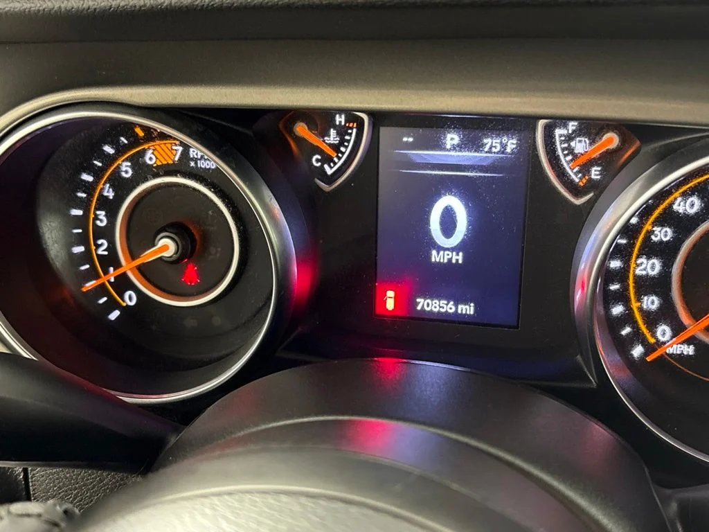 Used 2023 Gray Jeep Sport S image 27