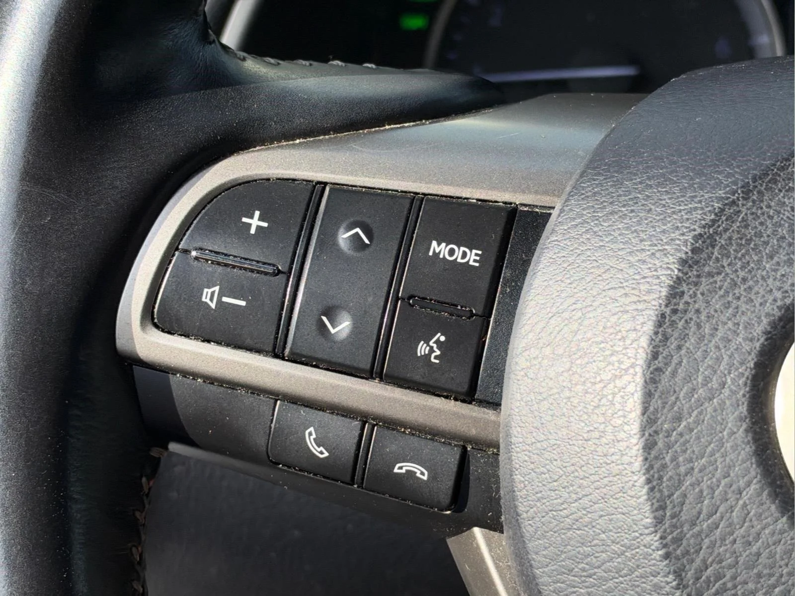Used 2019 Silver Lining Metallic Lexus RX 350L Premium image 26