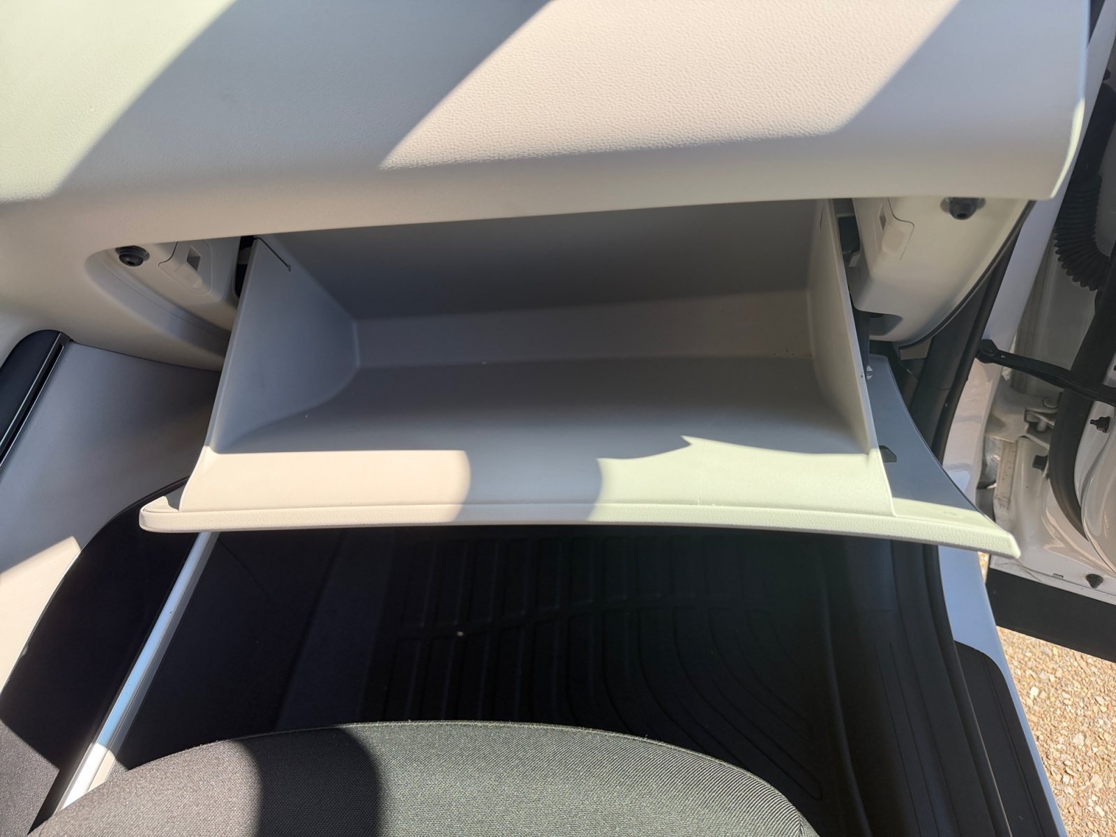 Used 2022 Quartz White Hyundai Blue image 30