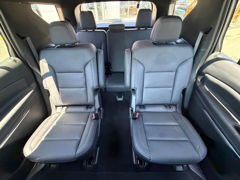 2025 Chevrolet Traverse LT - Photo 13