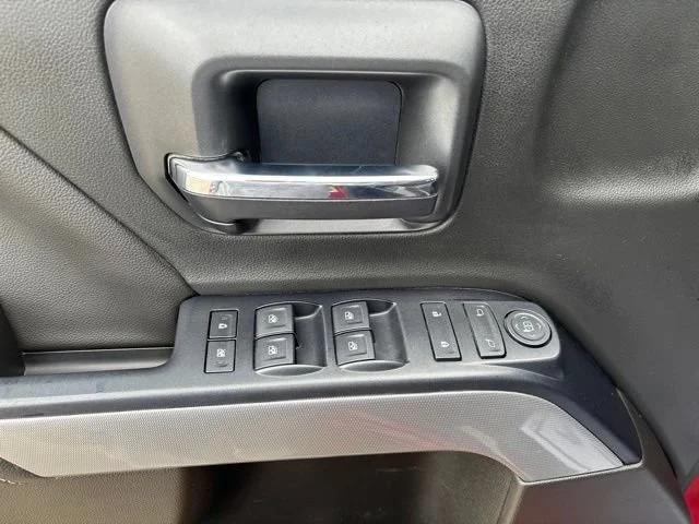 Used 2018 CAJUN RED TINTCOAT Chevrolet LT image 24