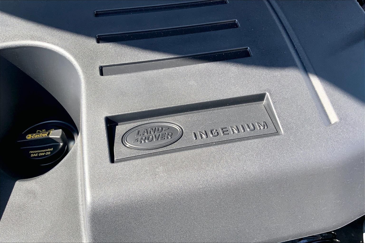 New 2026 Santorini Black Land Rover X-Dynamic SE image 17