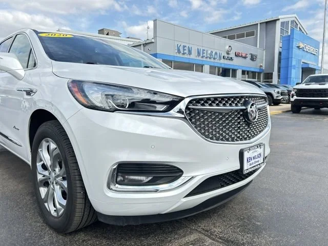 Used 2020 White Frost Tricoat Buick Avenir image 4