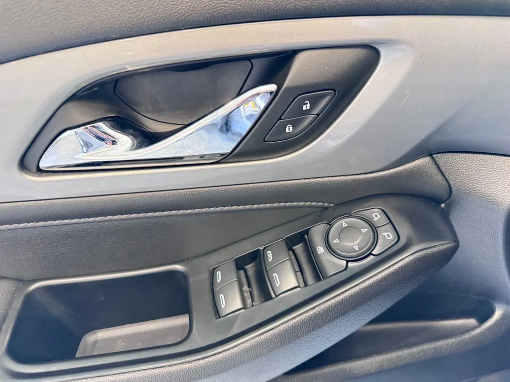 2023 Chevrolet Traverse 1LT - Photo 25