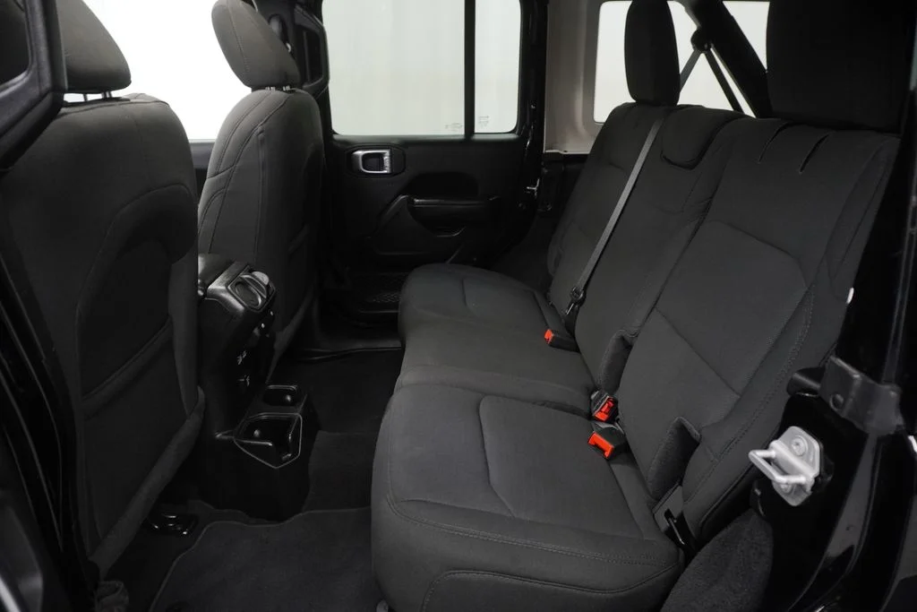 Used 2021 Black Jeep Unlimited Sport S image 19