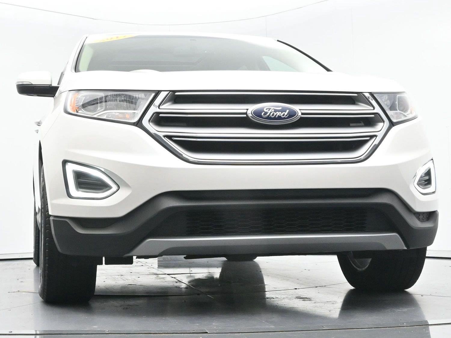 Used 2017 White Platinum Metallic Tri-Coat Ford SEL image 40