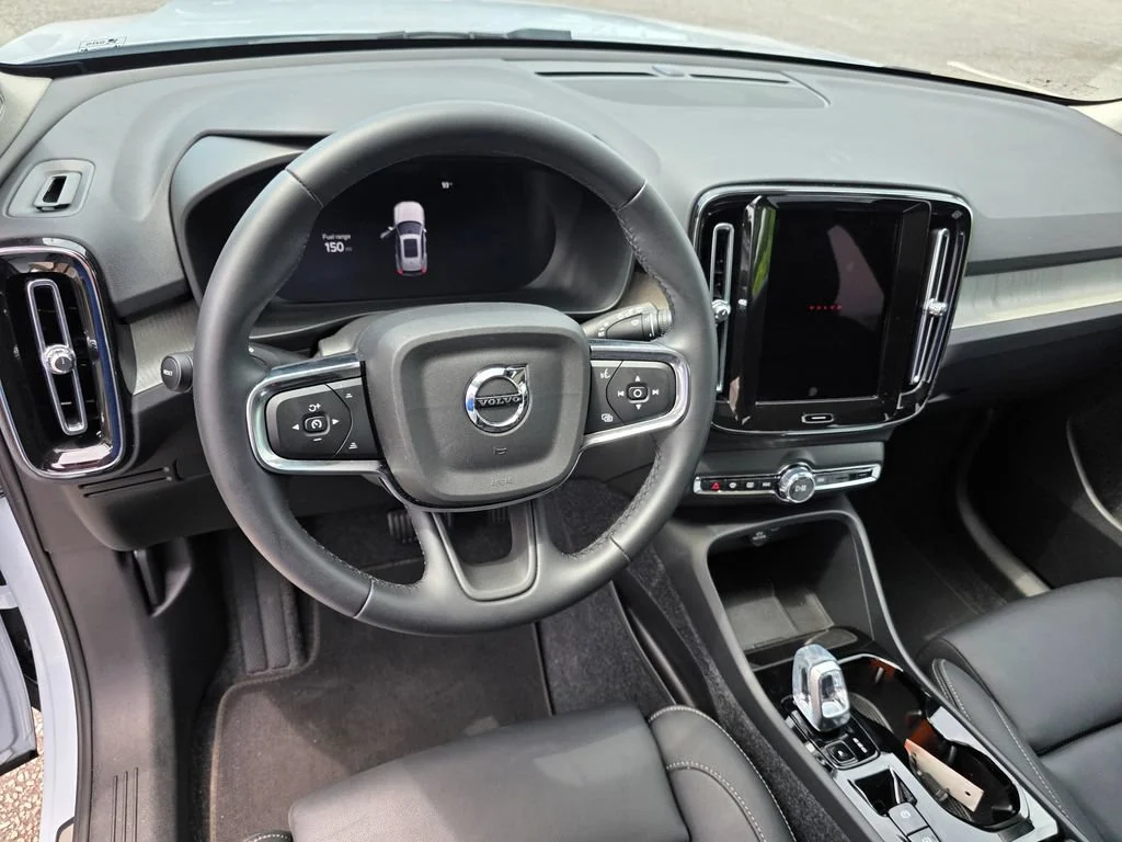 Used 2026  Volvo Plus image 15