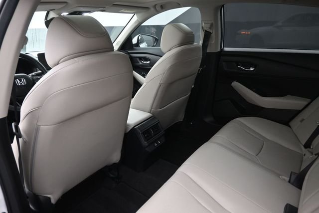 Used 2024 Platinum White Pearl Honda EX-L image 25