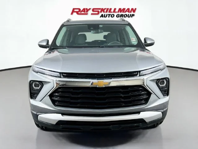 Used 2024 Gray Chevrolet LT image 2