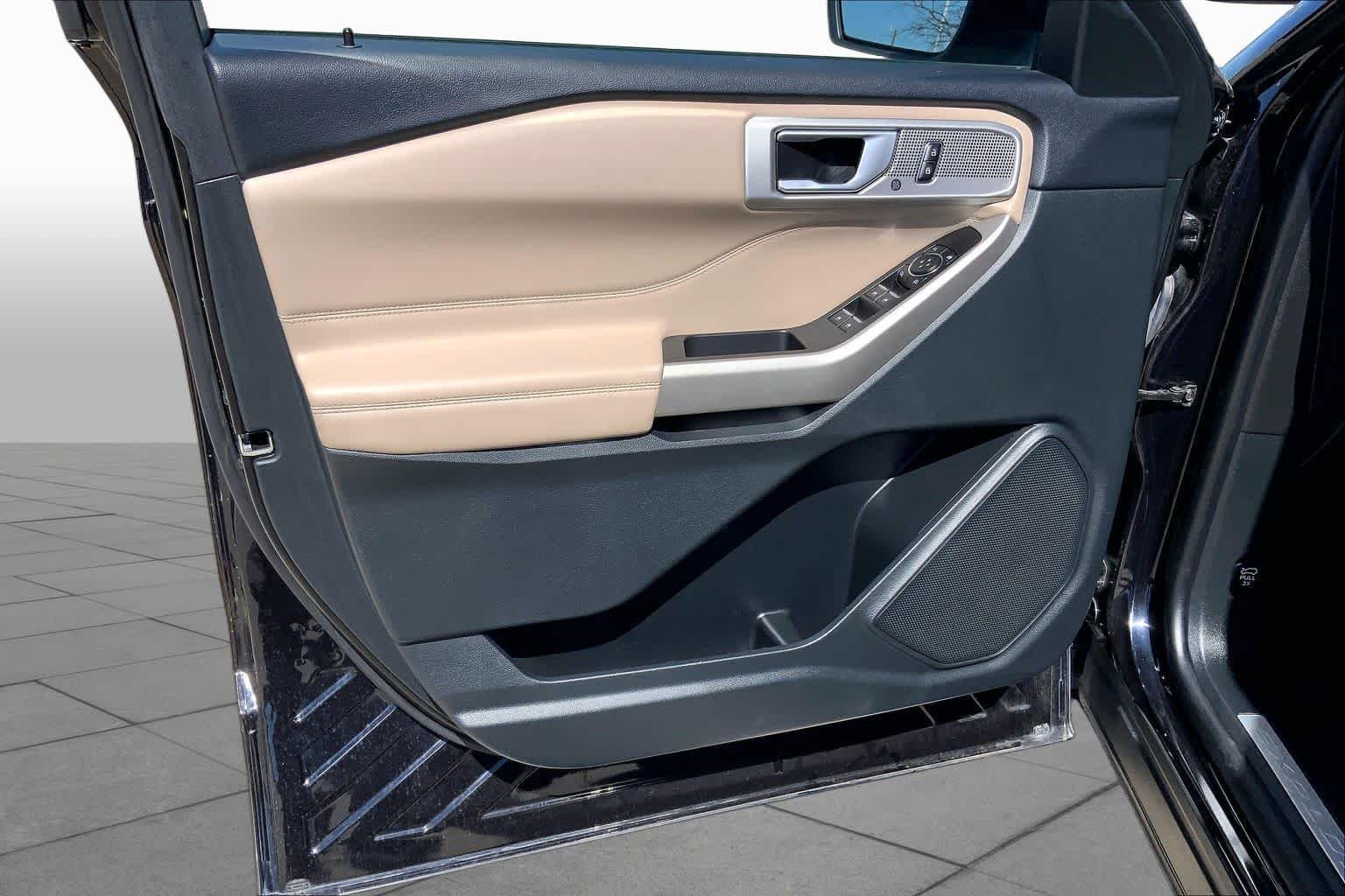 Used 2023 Agate Black Ford Limited image 22