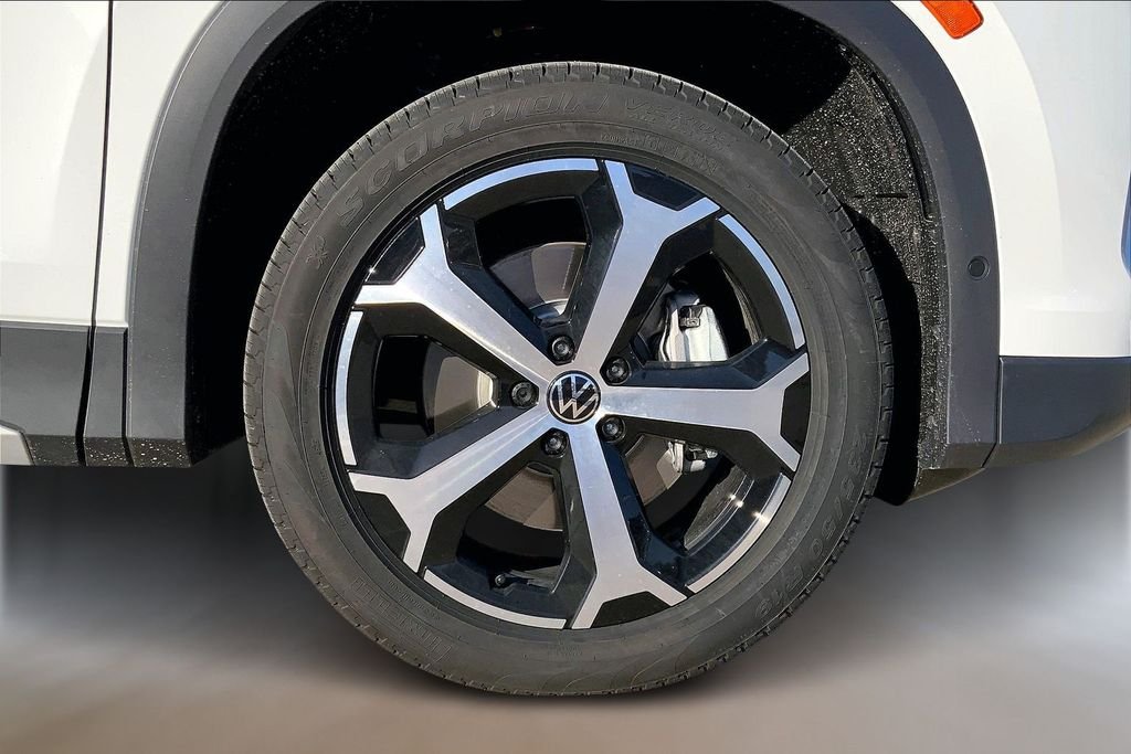 New 2026 Pure White Volkswagen 2.0T SE image 13