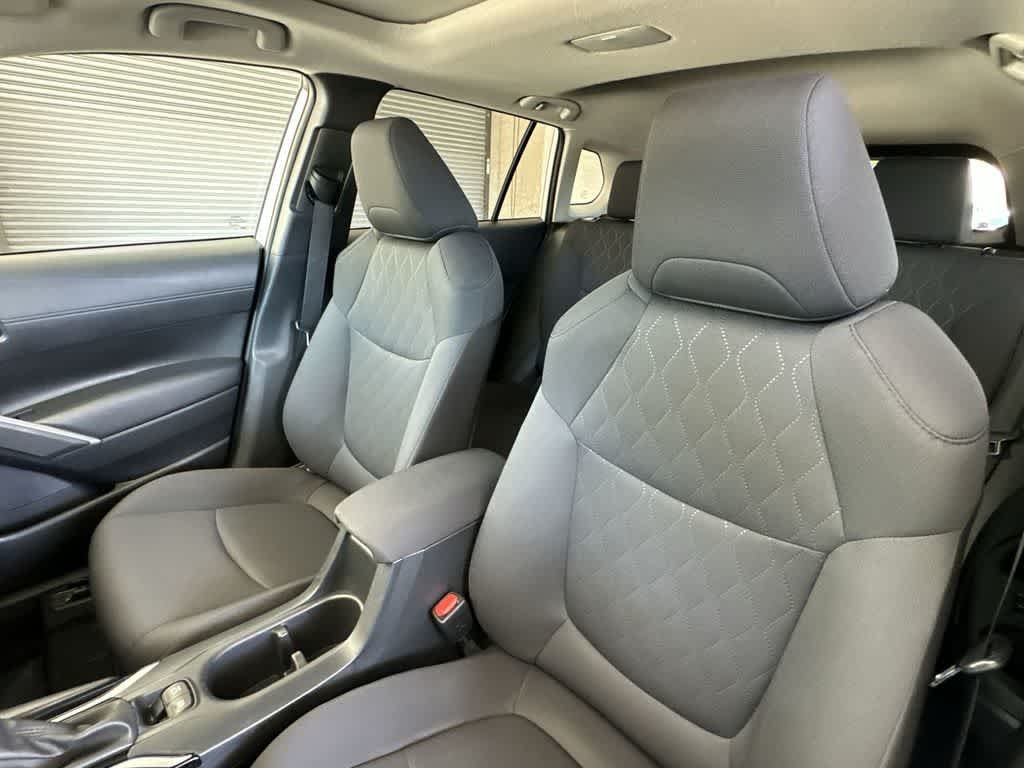 Used 2024 Wind Chill Pearl Toyota LE image 14