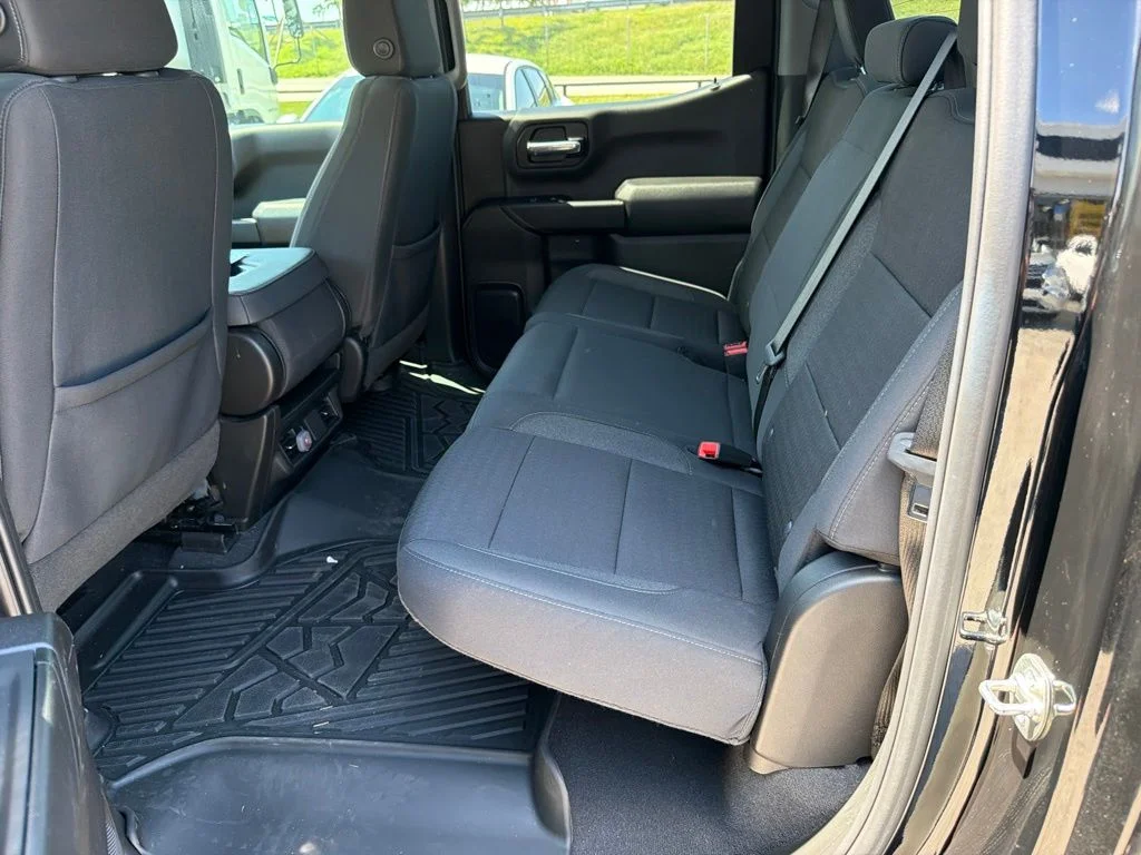 Used 2025 Black Chevrolet Custom image 6