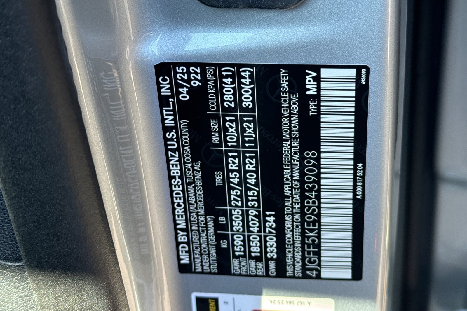 Used 2025 Silver Mercedes-Benz GLS 450 image 40