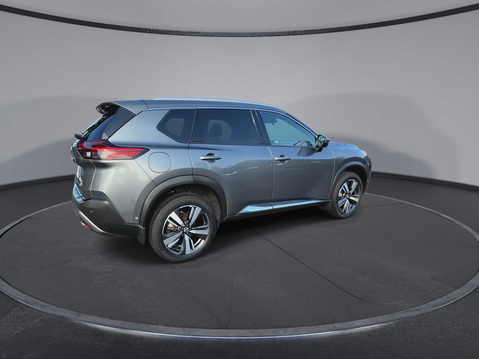 Used 2023 Gun Metallic Nissan SL image 8