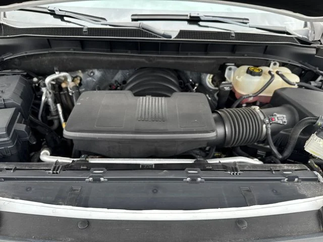 Used 2021 White Chevrolet Z71 image 26