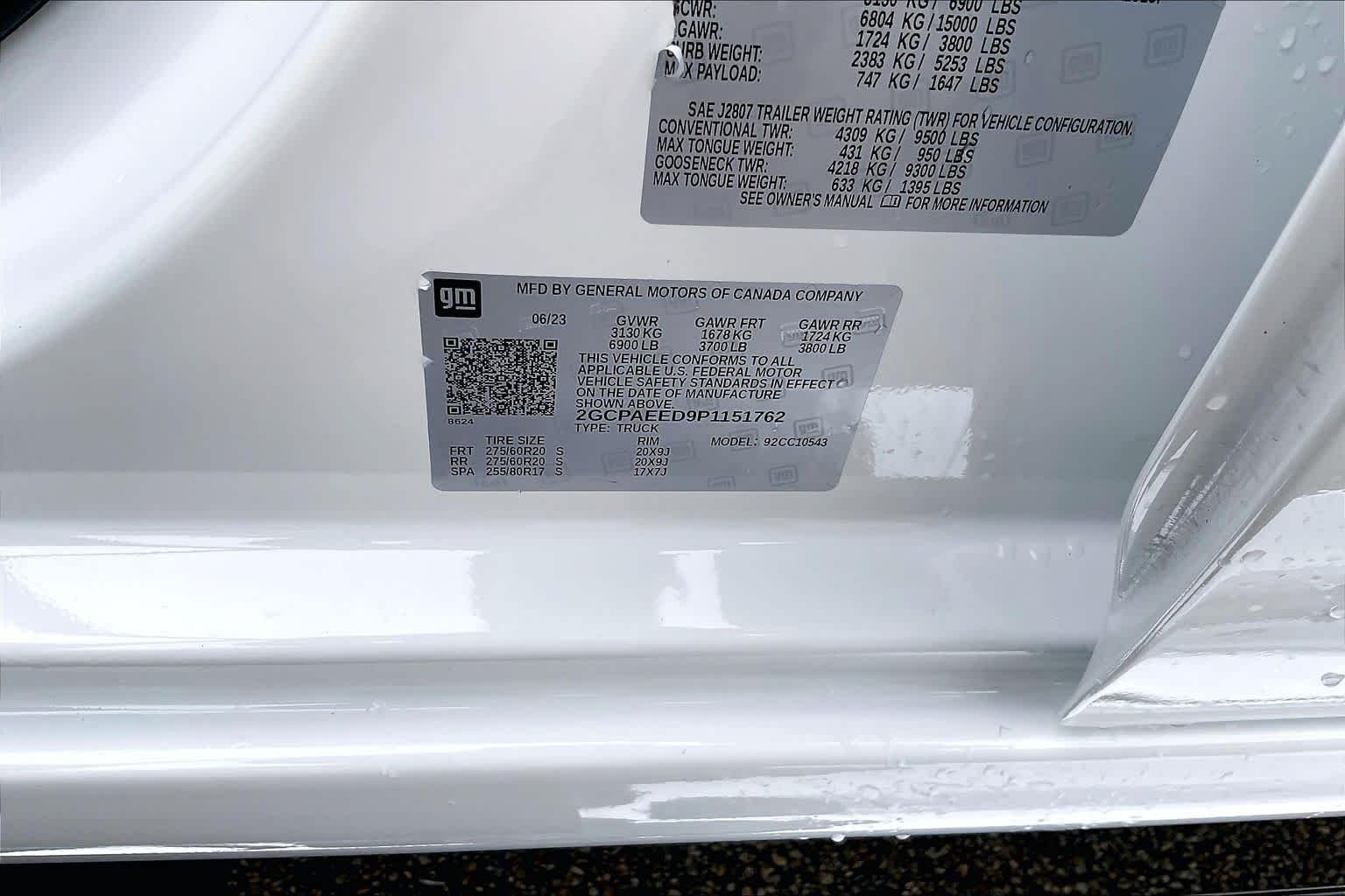 Used 2023 Summit White Chevrolet LTZ image 34
