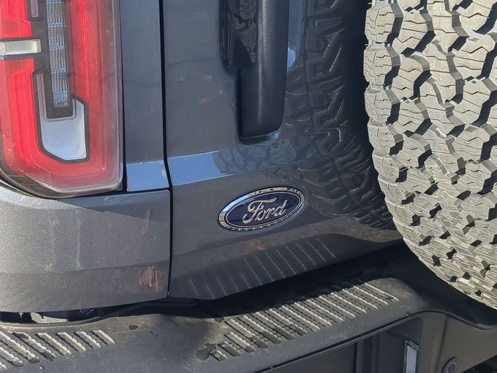 New 2025 Carbonized Gray Metallic Ford Badlands® image 55