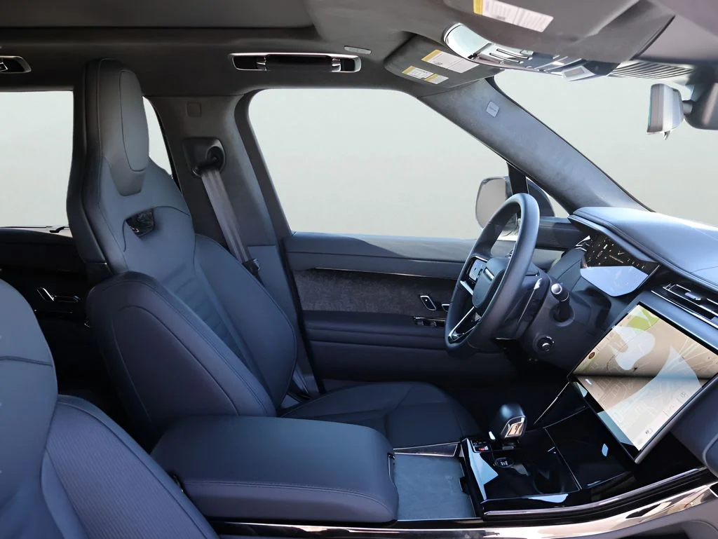 Certified Used 2025 Blue Nebula in Matte Land Rover SV Edition Two image 15