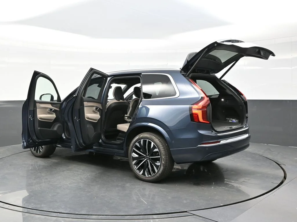 New 2026 Denim Blue Volvo T8 Plus image 32