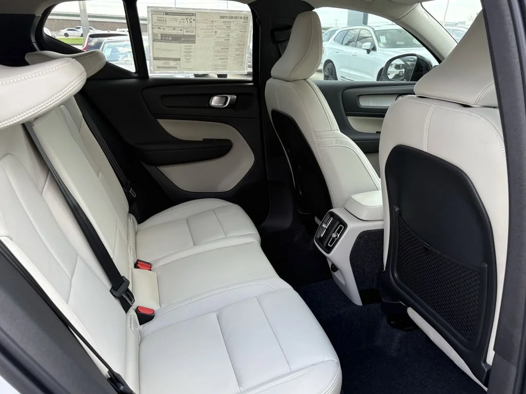 2026 Volvo XC40 Plus - Photo 27