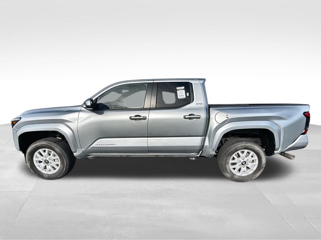 Used 2024 Silver Toyota SR5 image 3