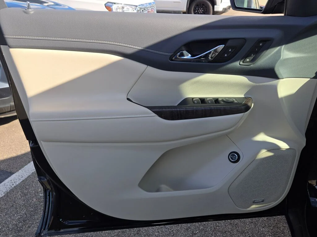Used 2023 Black GMC Denali image 23
