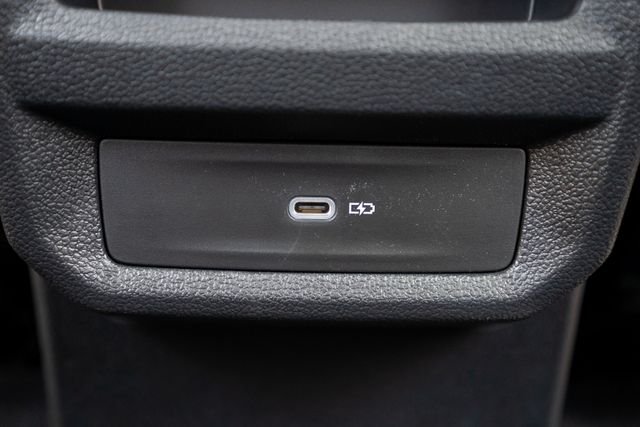 2025 Volkswagen Taos SE - Photo 32