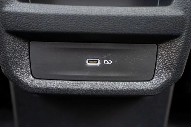 2025 Volkswagen Taos SE - Photo 32